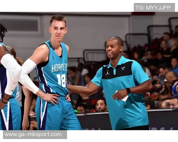 篮下进攻效率高到离谱!黄蜂这个次轮秀乃至还有一些潜力能够发掘